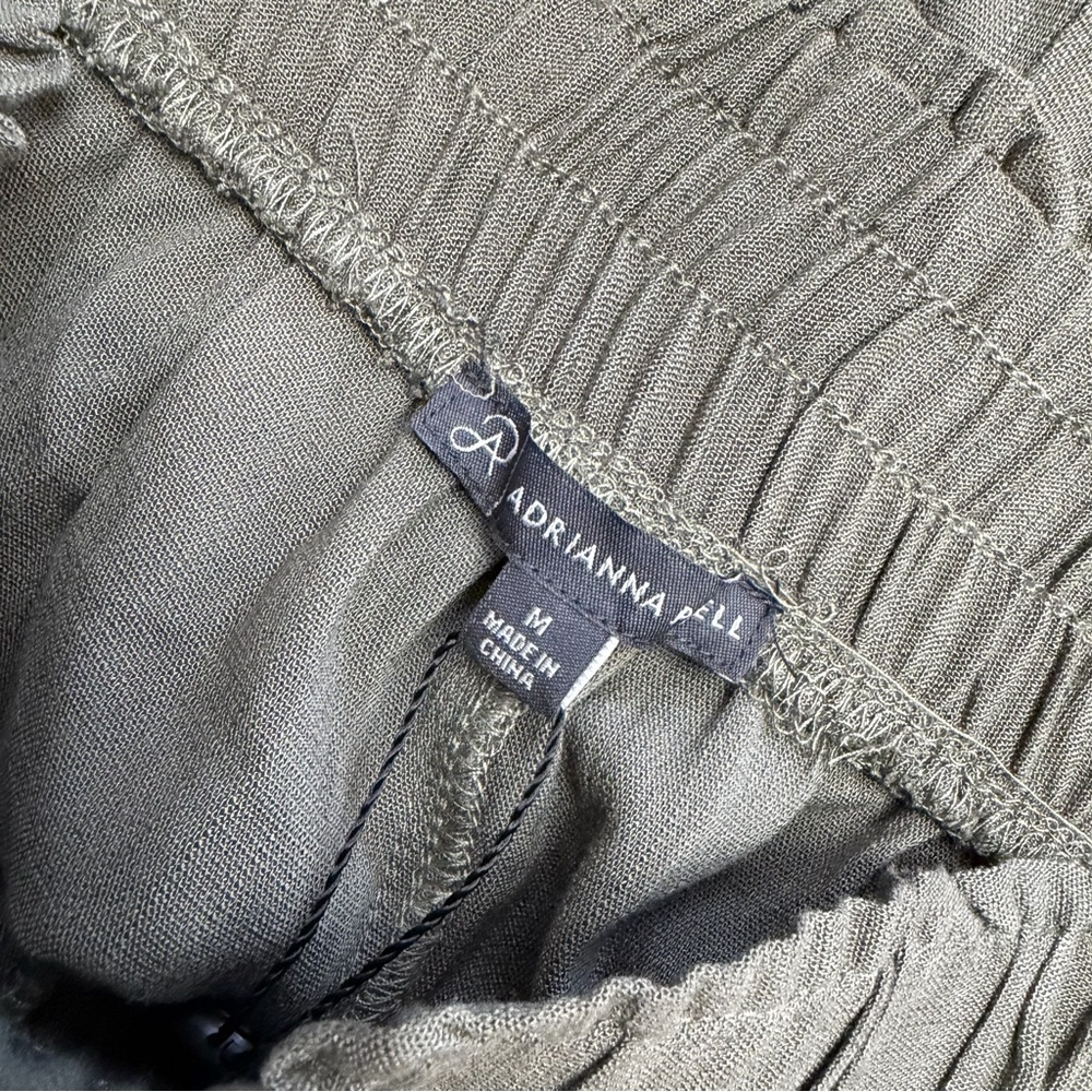 Adrianna Papell Olive Green Viscose Blend Flowy Shorts Size M - Picture 4 of 7